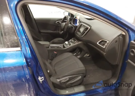 2015 Chrysler 200 Limited z USA, uszkodzony, nr VIN 1C3CCCAB7FN672157